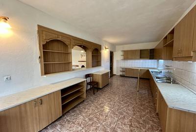 Casă individuală cu 21 camere cu Canalizare în Central - 13