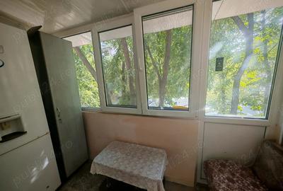 Vand apartament 3 camere, situat pe Str. Podul Giurgiului - 7