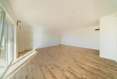 Apartament 3 camere de vanzare Arad - 2