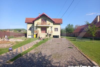 Casă cu 8 camere cu Teren 3500 Mp în Central - 4