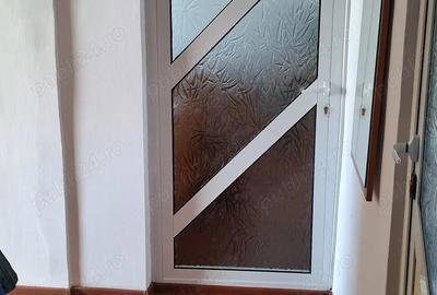 Apartament cu 3 camere decomandat în Fetești-Gară - 11