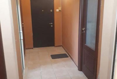 Apartament cu 4 camere decomandat în Central - 3