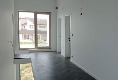 Casă cu 4 camere cu Teren 1000 Mp în Central - 3