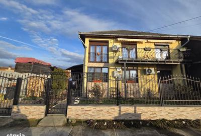 Casă cu 5 camere cu Teren 443 Mp în Central - 10