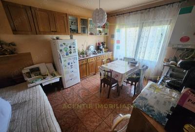 Casa individuala. Foarte pretabila de afacere. SAD la parter si intrare separata - 3