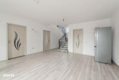 Casă cu 4 camere cu Garaj în Călinești - 12