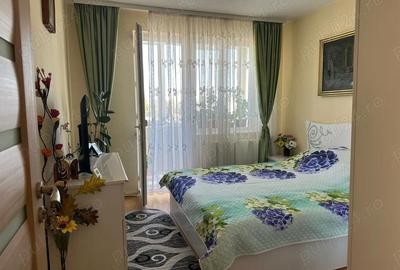 Apartament cu 3 camere decomandat în Decebal - 1
