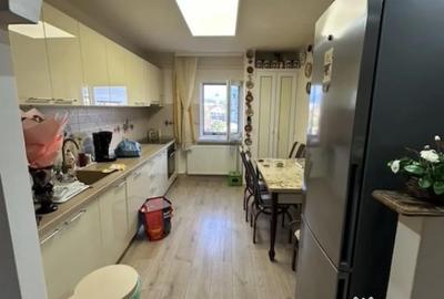 Apartament cu 2 camere decomandat în Republicii - 1