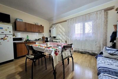 Apartament cu 3 camere, open-space, centrala proprie, zona Lipovei - 2
