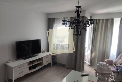 Apartament cu 3 camere decomandat în Turnișor - 2