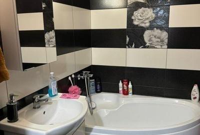 Apartament cu 2 camere decomandat în Km 5 - 6
