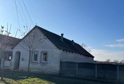 Casa cu teren generos Padureni - 1