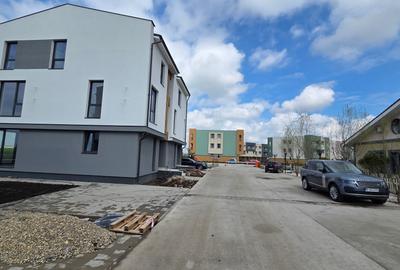 Duplex cu 5 camere cu Piscina în Odăi - 11