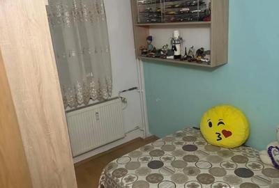 Apartament cu 3 camere semidecomandat în Berceni - 3