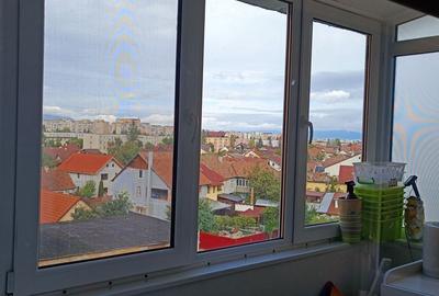 Apartament cu 3 camere decomandat în Florilor - 6