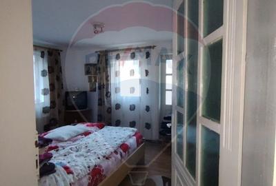 Casă cu 7 camere cu Teren 6965 Mp în Panaci - 5
