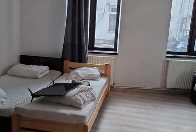 Casă cu Teren 350 Mp în Central - 3