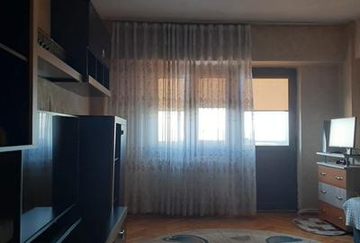 Apartament cu 3 camere decomandat în Drăgășani - 3