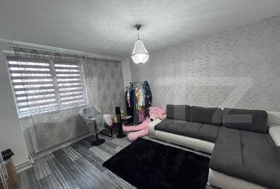 Apartament cu 2 camere decomandat în Craiovița Nouă