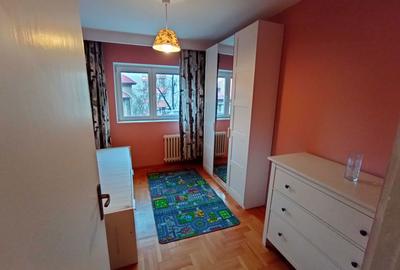 Apartament cu 3 camere semidecomandat în Teiul Doamnei - 7
