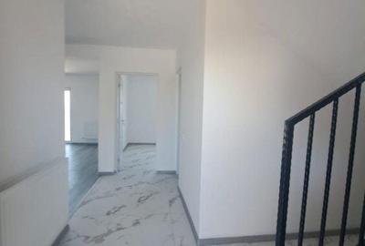 Casă cu 4 camere în Vârteju - 4