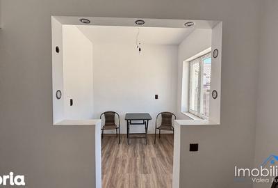 Casă cu 2 camere cu Teren 336 Mp în Petros - 7