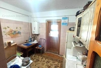 Bariera CONFORT 1 Decomandat 3 camere SPATIOS ZONA LINISTIT - 3