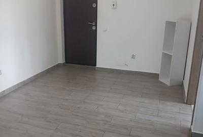 Apartament cu 2 camere decomandat în Stolna - 4