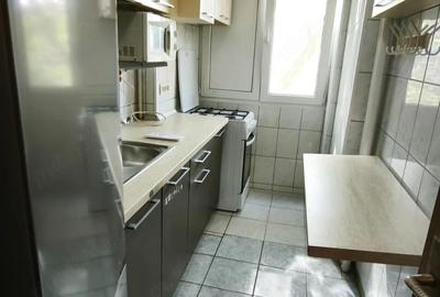 Apartament cu 2 camere semidecomandat în Brâncoveanu