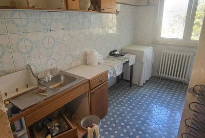 Apartament cu 3 camere decomandat în Exterior Vest - 8