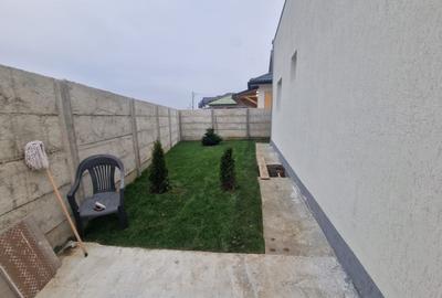 Duplex cu 3 camere cu Canalizare în Central - 11