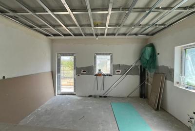 Casă individuală cu 4 camere cu Canalizare în Moșnița Veche - 6