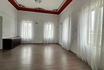 Spațiu comercial, de 120 mp, în Decebal - 2