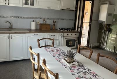 Casă cu 4 camere în Central - 4