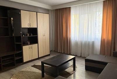 Apartament cu 3 camere semidecomandat, mobilat în Uverturii - 1