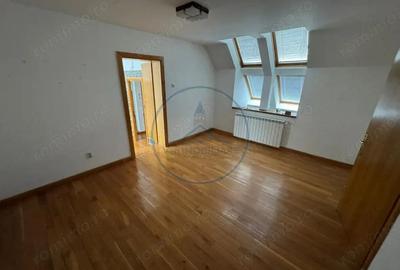 Casă cu 4 camere cu Teren 273 Mp în Central - 9