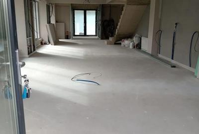 Spațiu comercial, de 200 mp, în Central - 4