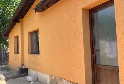 Vand casa in ora?ul Baicoi sau schimb cu apartament in Campina! - 1