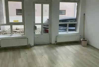 Spațiu comercial, de 40 mp, în Central