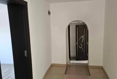 Casa 3 camere - Palazu Mare - 600 euro/luna (Cod E2) - 3