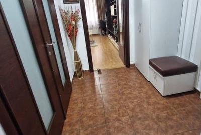 Particular, vând  apart. de 3 camere cu CENTRALA de APARTAMENT, Matei Ambrozie - 10