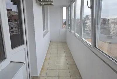 Apartament cu 3 camere decomandat în Budai