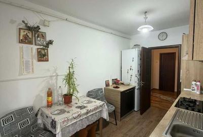 Apartament cu 3 camere decomandat în Central - 11