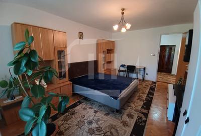 Apartament 2 camere, decomandat, zona Golden Tulip - 2