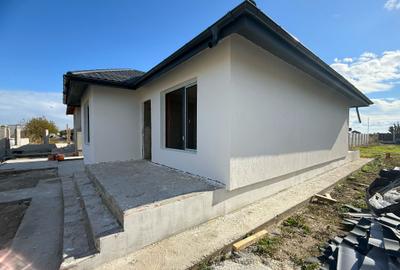 Casa Individuala / 3 Camere / 1 Baie / Teren 282 mp Casa Individuala / 3 Camere / 1 Baie / Teren 282 mp - 1