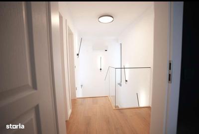 Casă cu 4 camere cu Teren 370 Mp în Rediu - 4