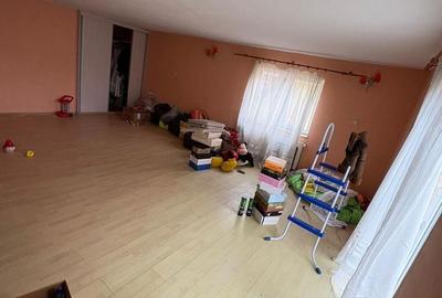 Casă cu 4 camere în Valea Mare