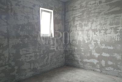 Duplex cu 4 camere cu Canalizare în Iris - 13