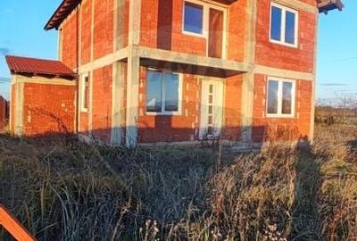 De vanzare casa cu etaj 4 camere, la rosu iesire Les langa padure - 13