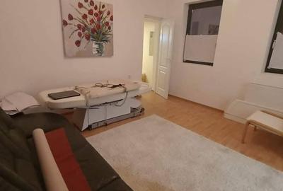 Casă cu 4 camere în Central - 1